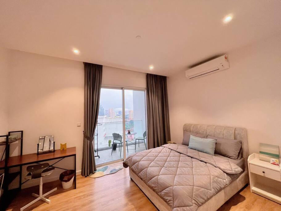 Pangsapuri Quill @ Near Lrt, Monorail & Quill Citymall Kuala Lumpur